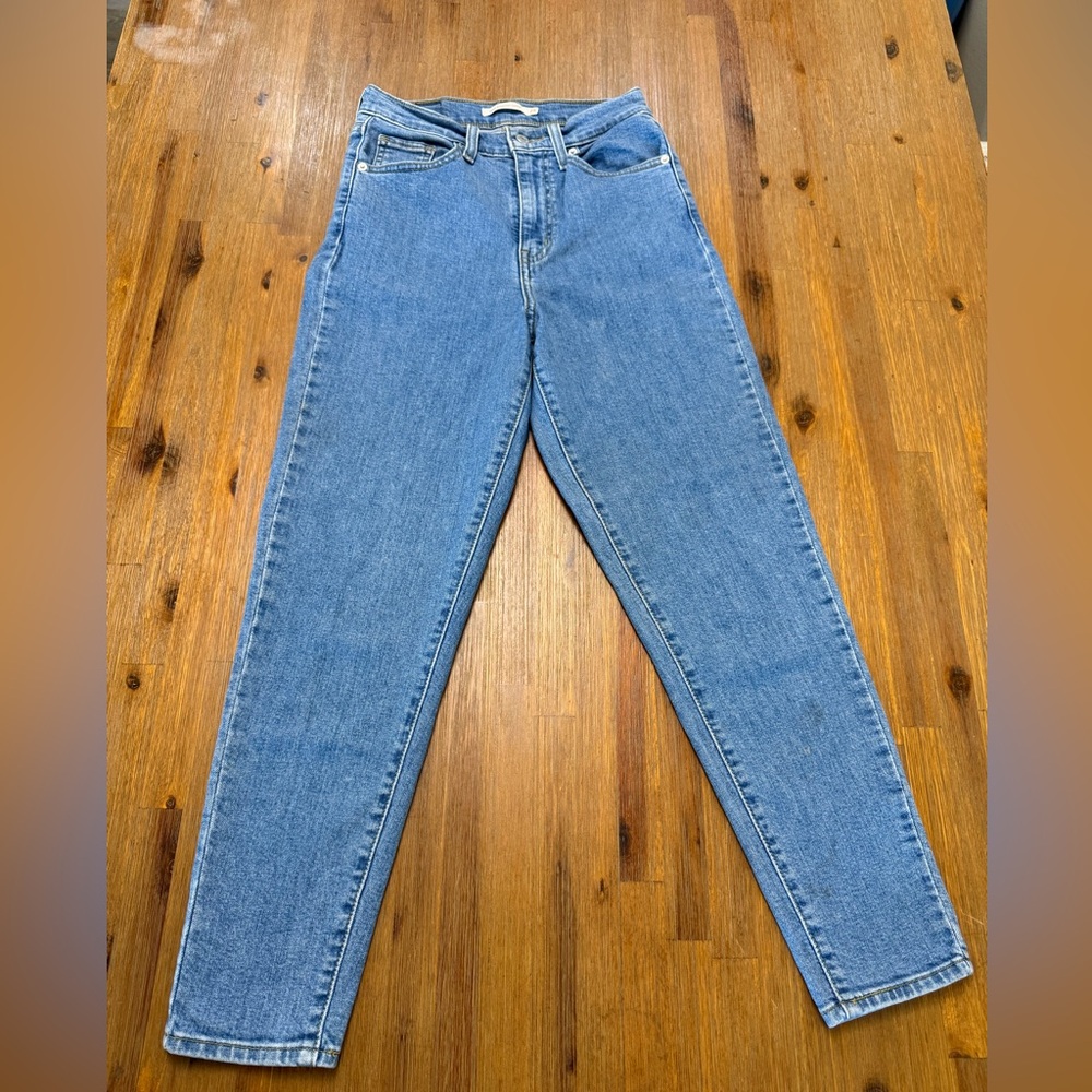 Levi's High Waisted Taper Jeans